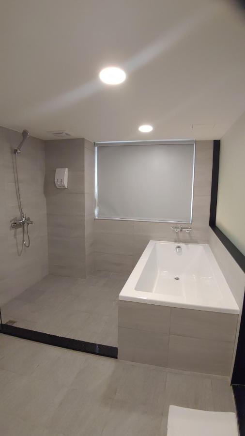 Cy Hotel Tajpej Kültér fotó